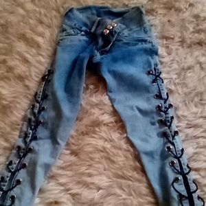 Stylish Blue Skinny Jeans with Side Detailing